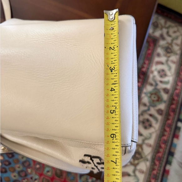 Tory Burch EUC Cream Leather Tote Bag - Picture 17 of 17